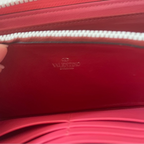 Valentino Garavani Rockstud Pink Wallet - Picture 12 of 12